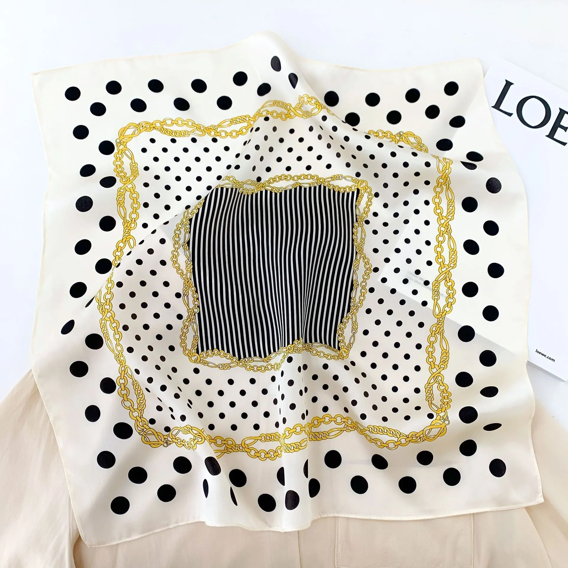 Sunscreen Silk Scarf Small Square Scarf Women's Spring And Autumn South Korea Silk Thin Versatile Mulberry Silk Elegant Scarf Internet Celebrity Small Scarf