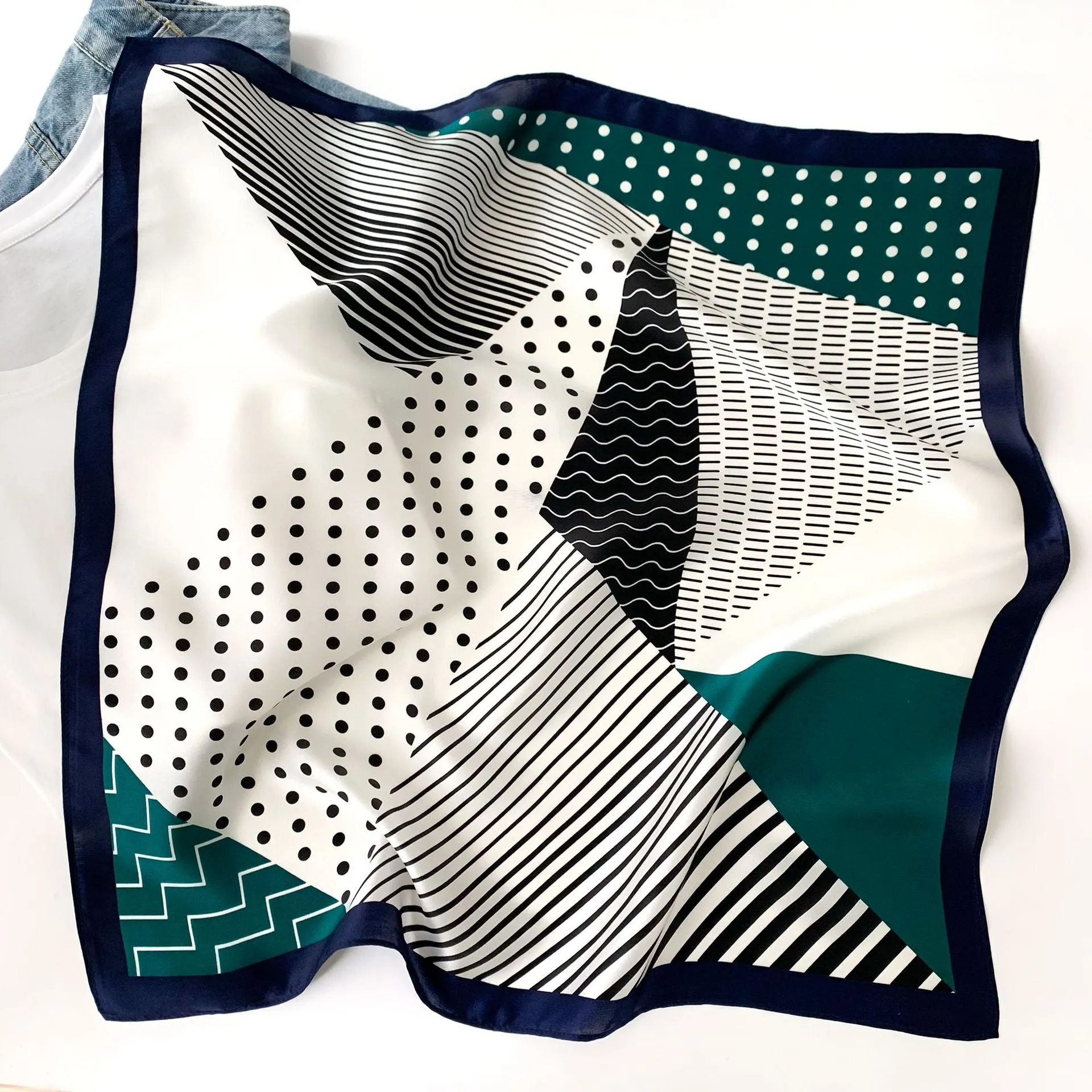 Sunscreen Silk Scarf Small Square Scarf Women's Spring And Autumn South Korea Silk Thin Versatile Mulberry Silk Elegant Scarf Internet Celebrity Small Scarf