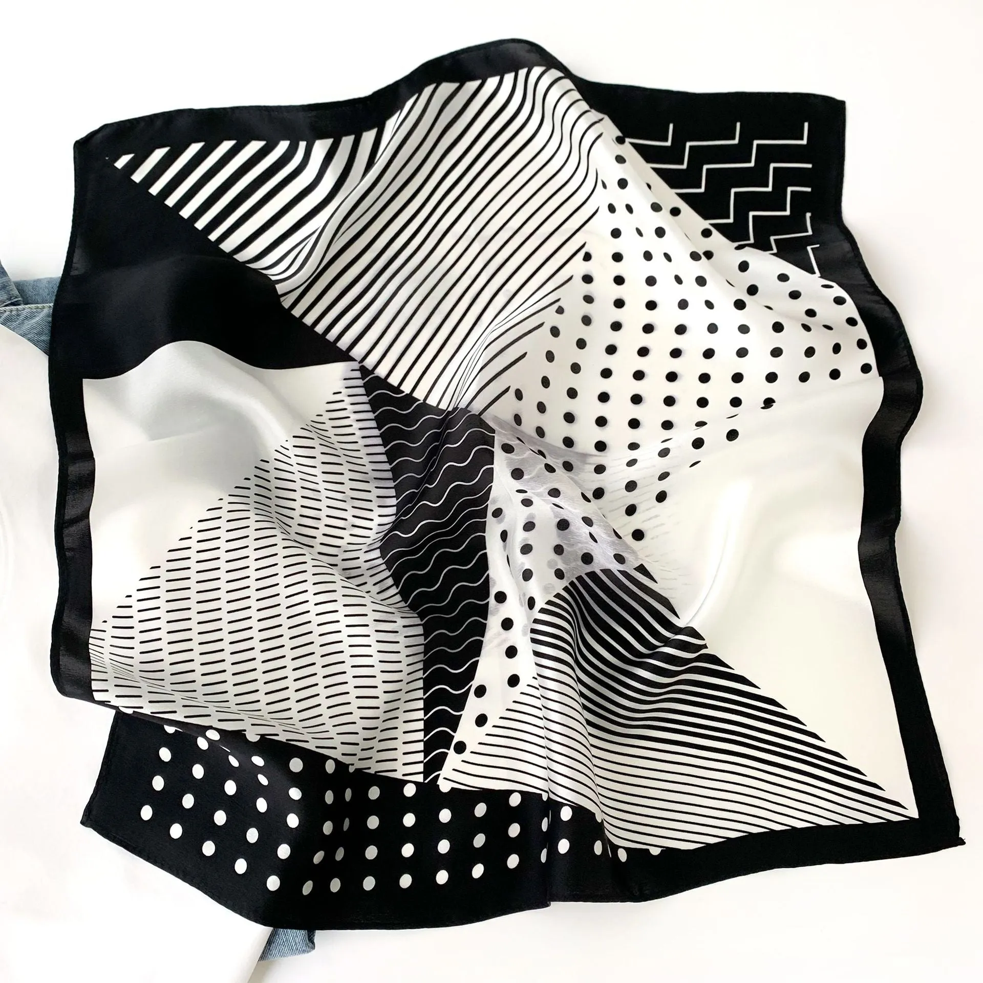 Sunscreen Silk Scarf Small Square Scarf Women's Spring And Autumn South Korea Silk Thin Versatile Mulberry Silk Elegant Scarf Internet Celebrity Small Scarf