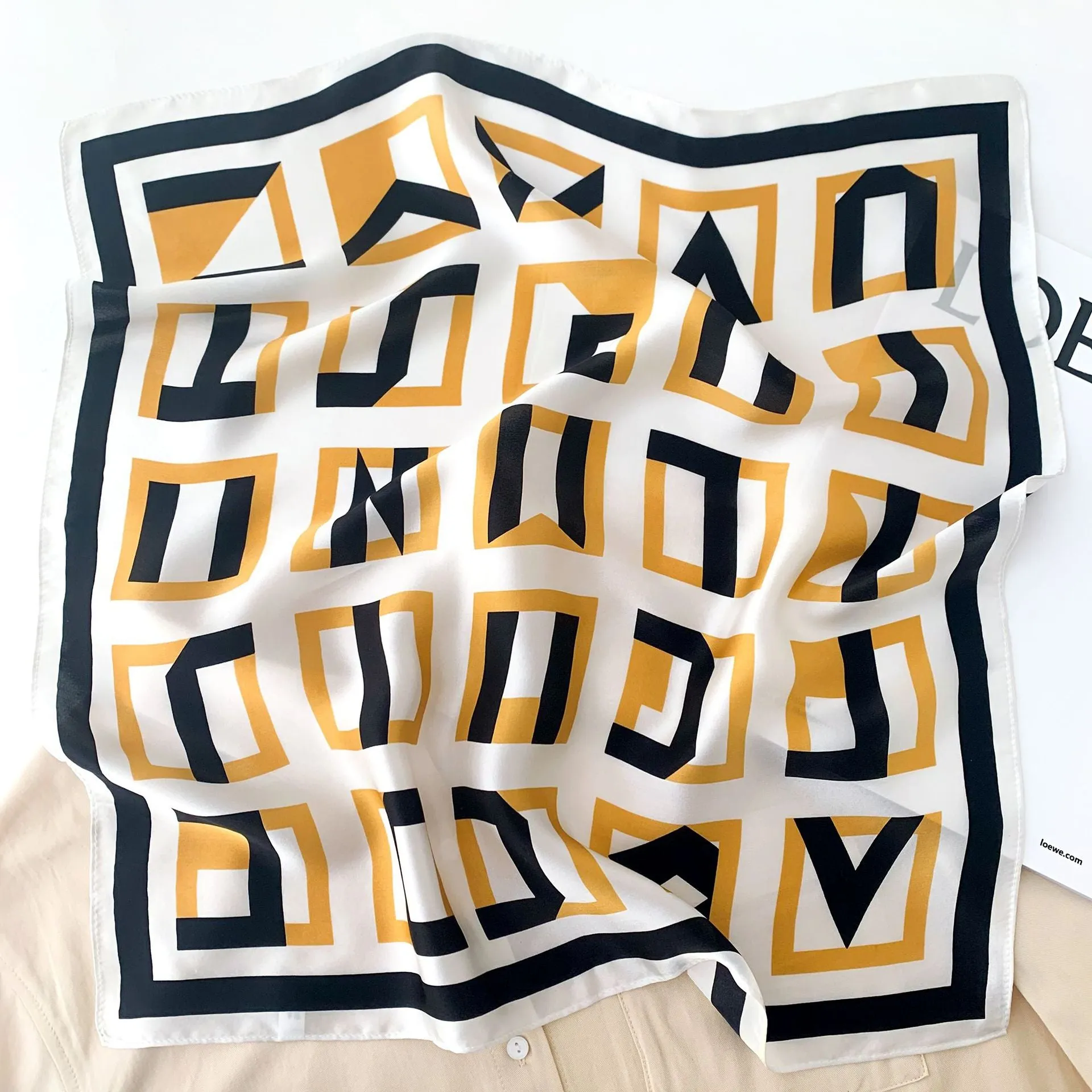 Sunscreen Silk Scarf Small Square Scarf Women's Spring And Autumn South Korea Silk Thin Versatile Mulberry Silk Elegant Scarf Internet Celebrity Small Scarf