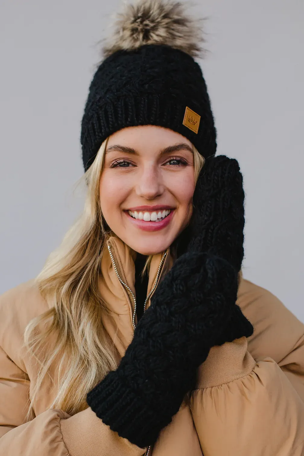 Textured Knit Mittens