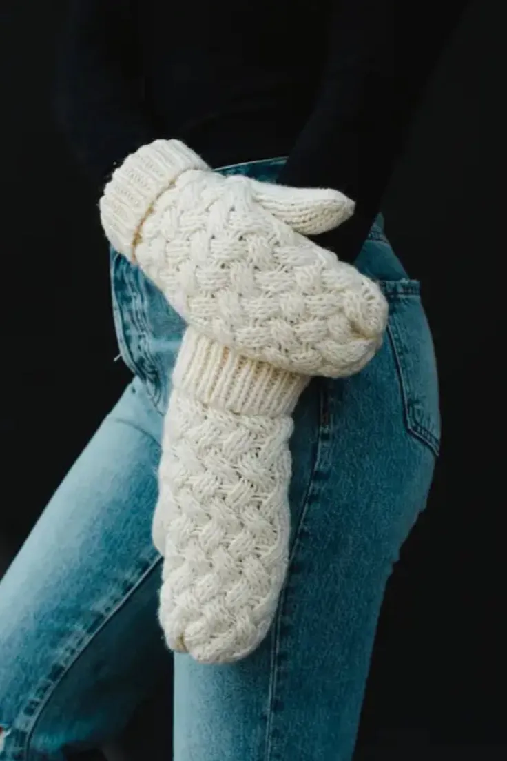 Textured Knit Mittens