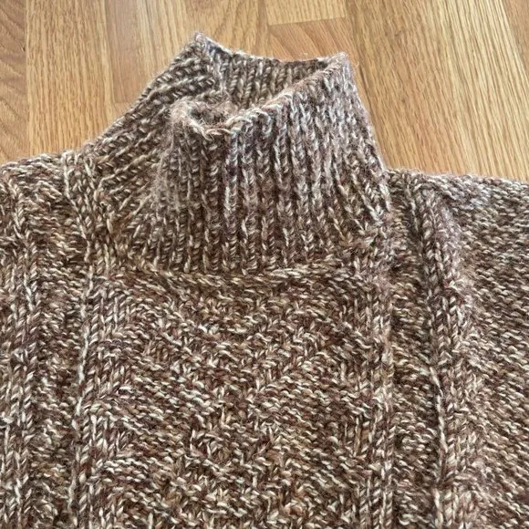 Vintage Pullover Chunky Hand Knitted Women’s Sweater Cowl/Turtleneck Brown/Tan
