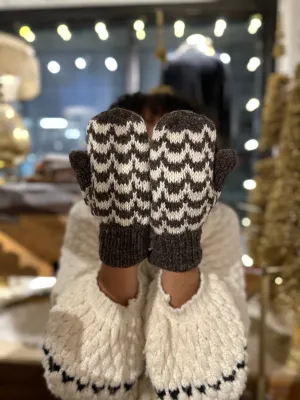 Wave Mitten