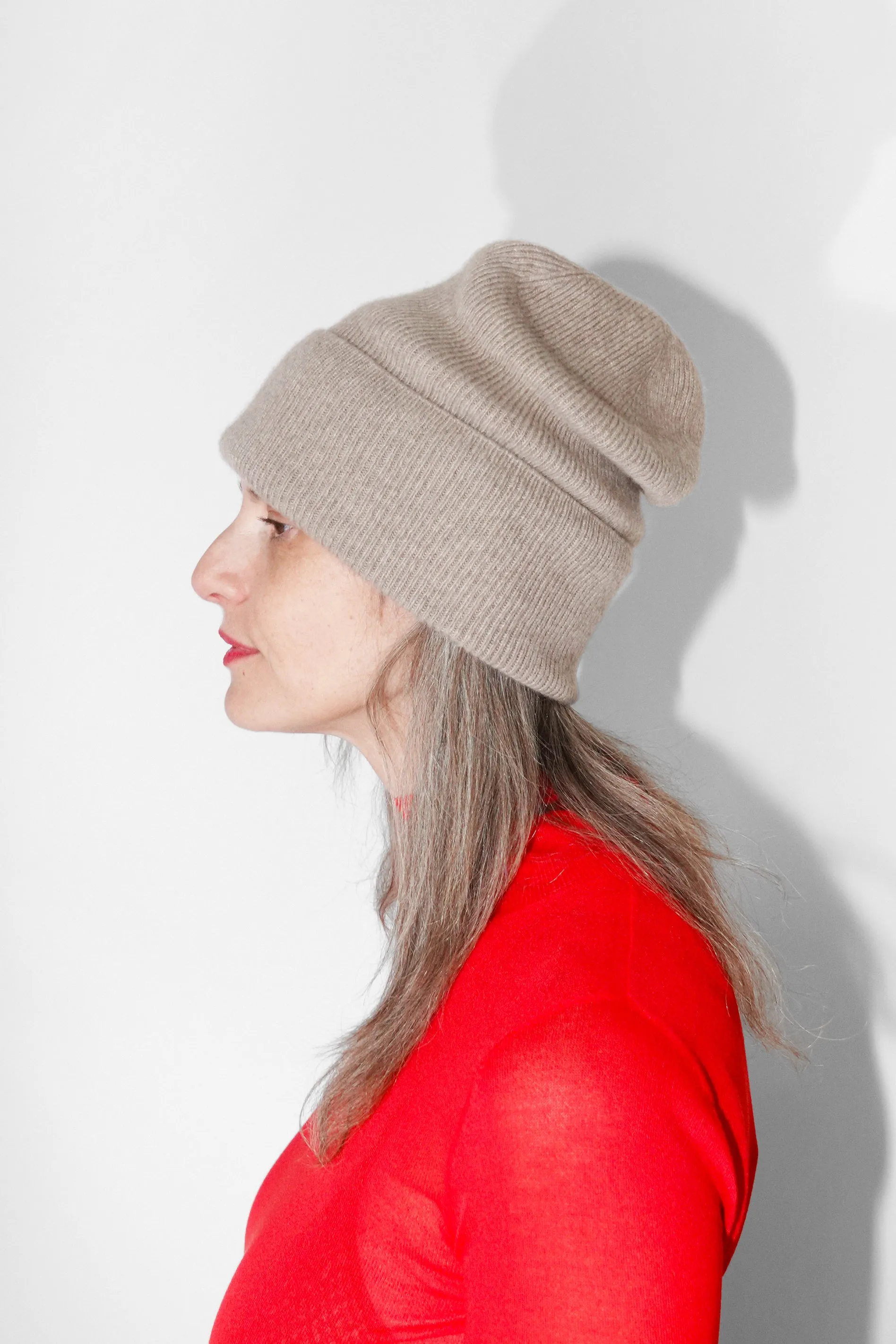 Whit Beanie in Stoppa Brown Recycled Cashmere