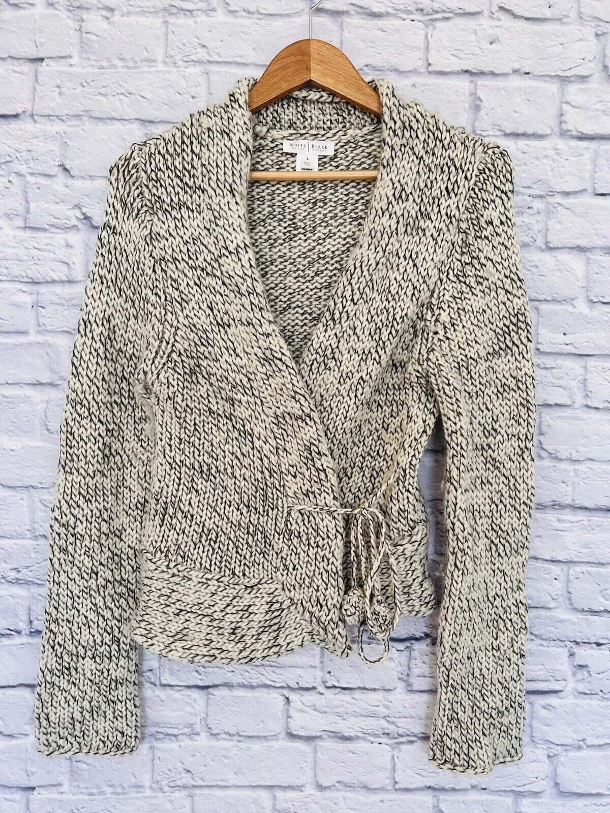 White House Black Market Wrap Front Cardigan  Chunky Sweater Sz XS Wool Blend