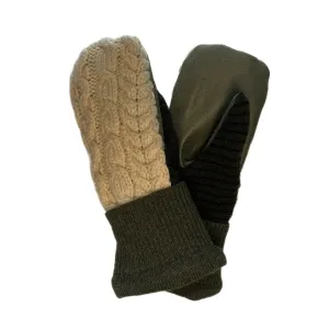 Women's Driving Mittens - Cream Cable Knit with Green Micro-Suede Palm - 072 M/L